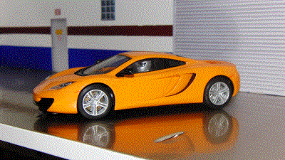 HORNBY - 2011 - 3200 - McLaren MP4-12C Naranja